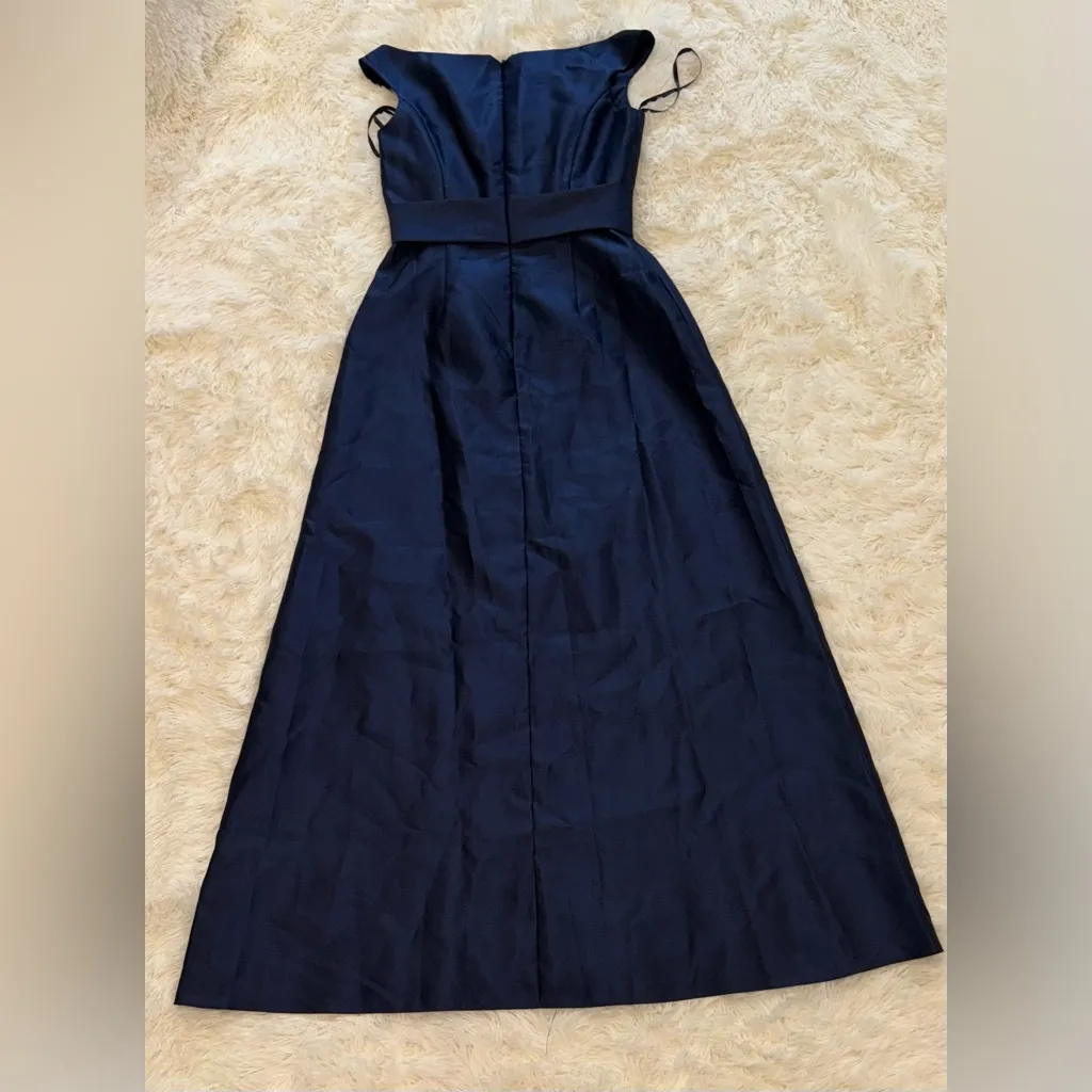 NWOT Alfred Sung Midnight Off the Shoulder Satin Gown Navy D11S 10 R - Image 3