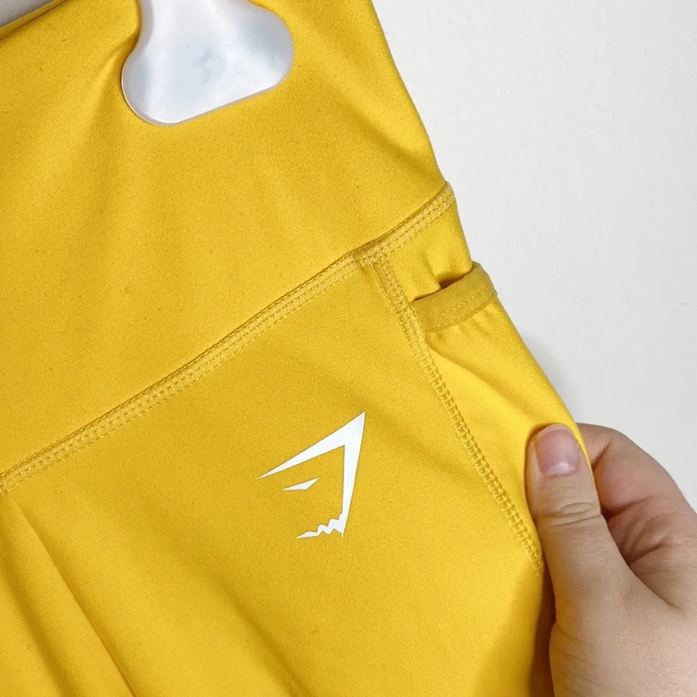 Gymshark the dreamy 2.0 leggings with side pockets in citrus yellow size XS - Image 5