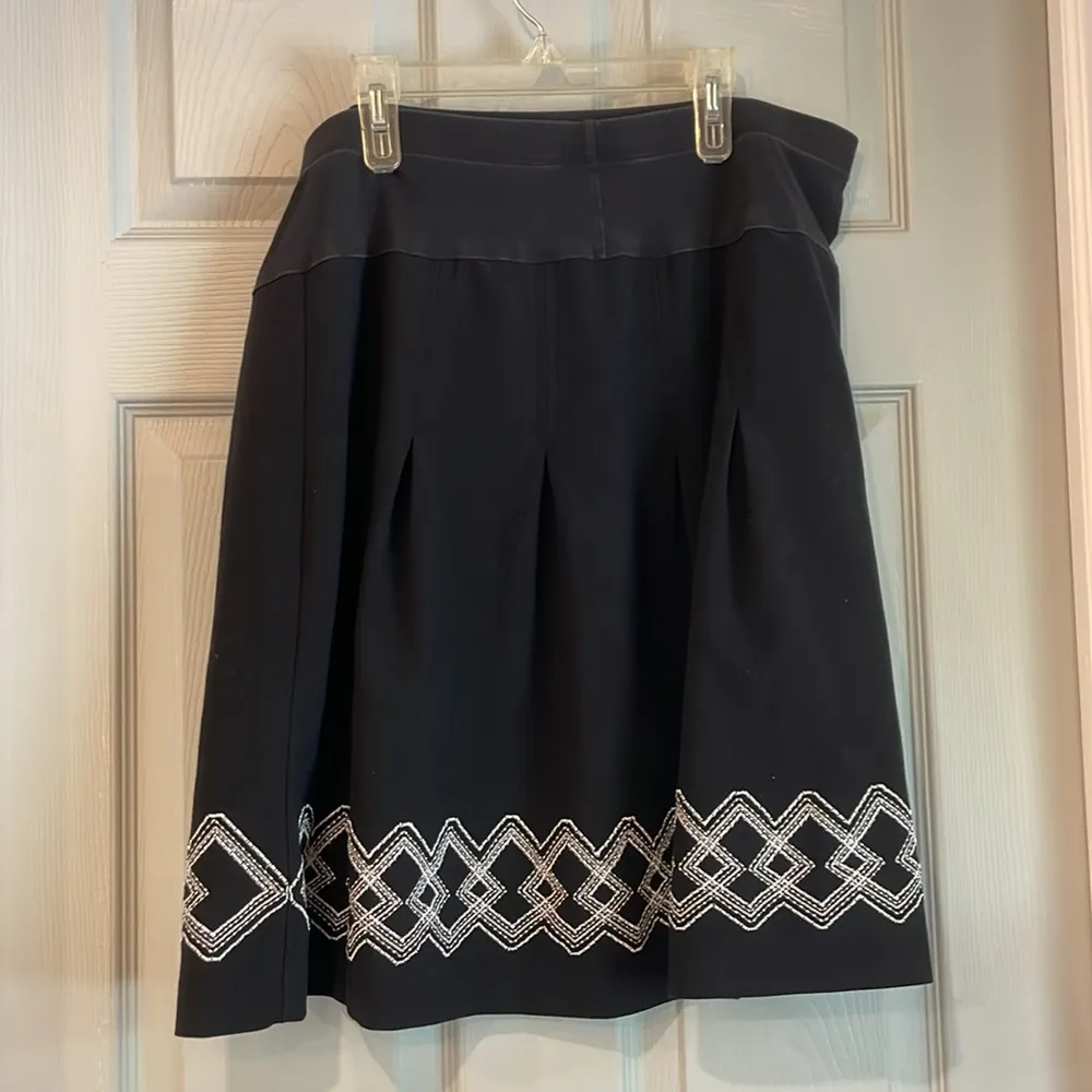 Motherhood Maternity Women's L Black White Embroidered A - Image 3