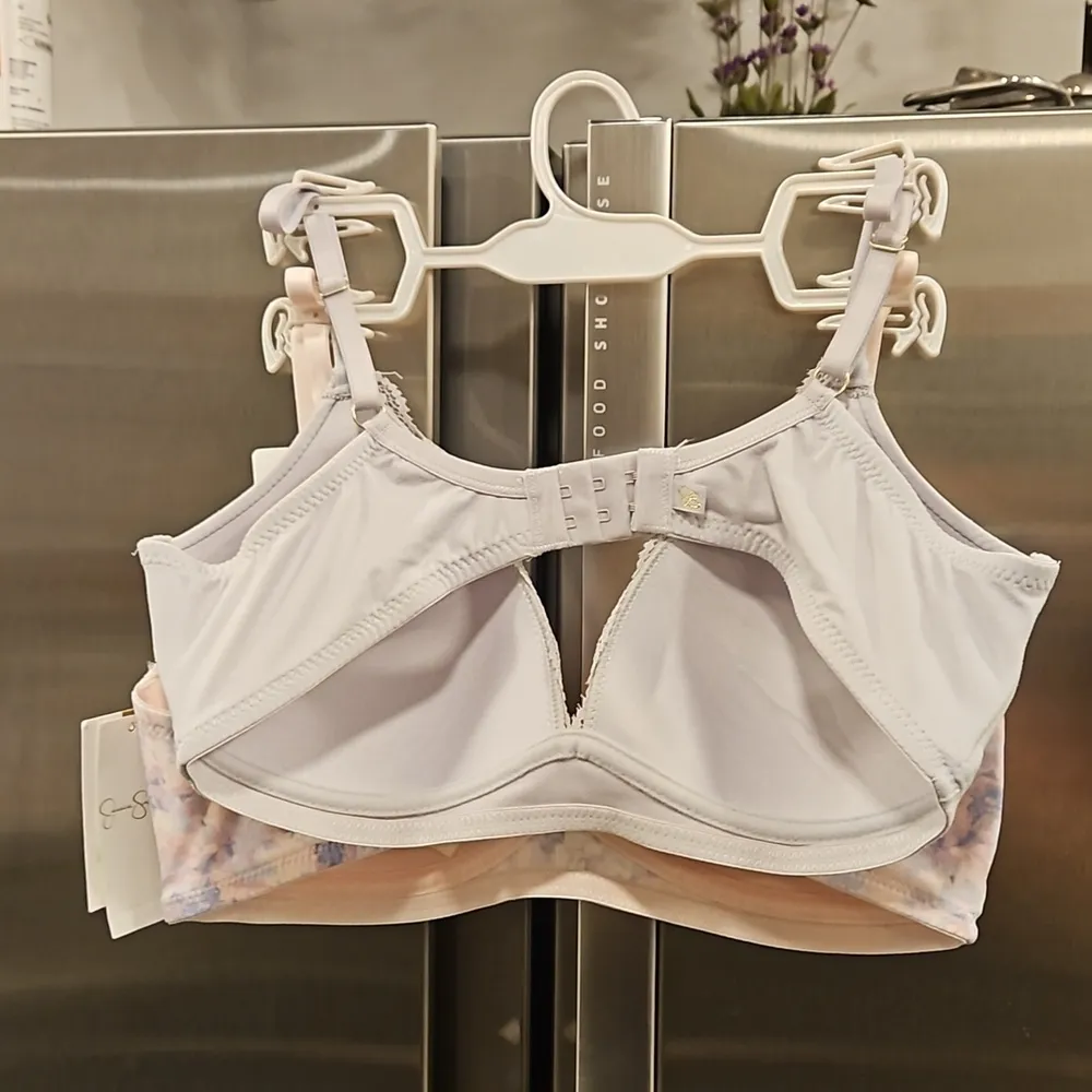 💕JESSICA SIMPSON💕 Wirefree Bras (2 Pack) Pink Floral & Gray 36B NWT - Image 2