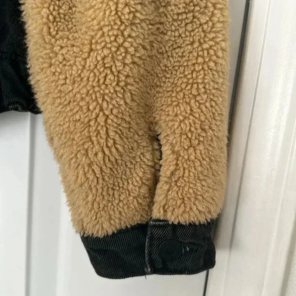 NWT Zara Black Denim Jacket with Sherpa Sleeves Sz M - Image 10