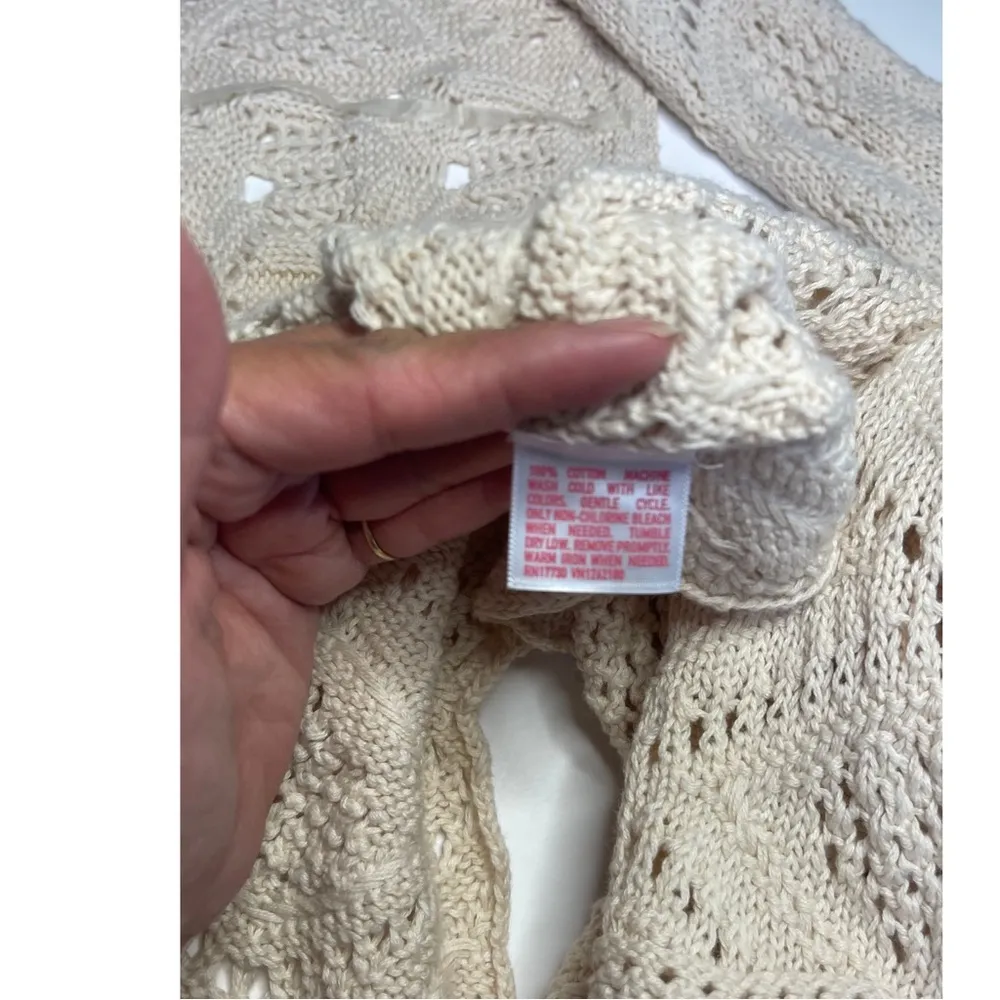 Mossimo Supply Co Cream Shrug with Asymmetrical Hem Size M - Image 4