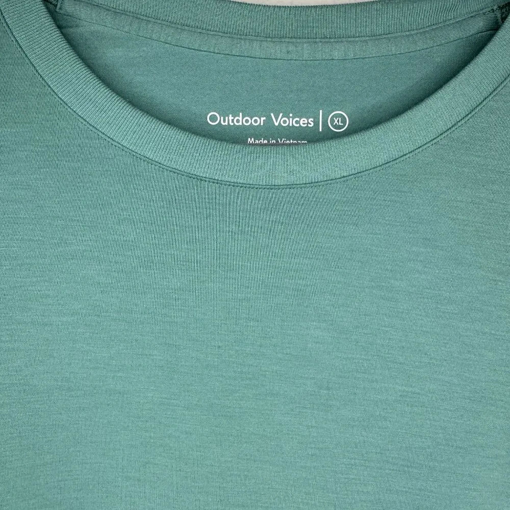 NWOT Outdoor Voices Womens Long Sleeve Top Size XL Green Stretch Base Layer - Image 2
