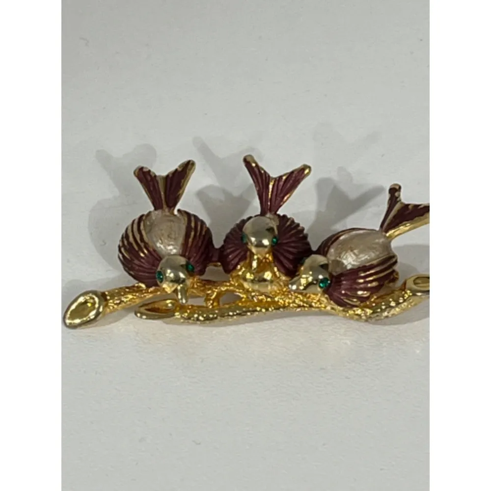 Vintage Gold Tone Bird Brooch Pin Emerald Green Rhinestone Accent‎ Small - Image 2