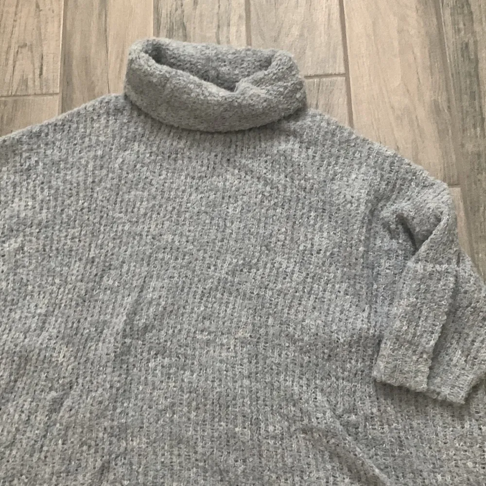 Free people blue sweater - Image 2