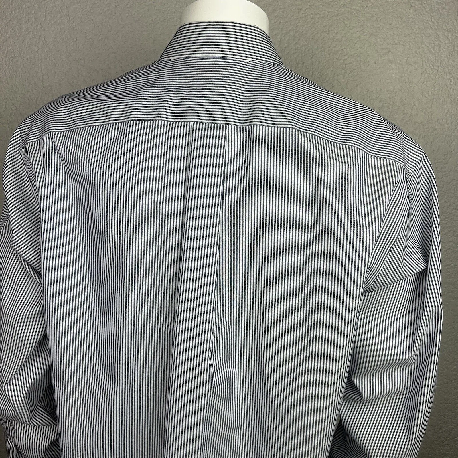 Eddie Bauer Wrinkle Resistant Shirt Blue Stripes Oxford Collar Coton Size Large - Image 4