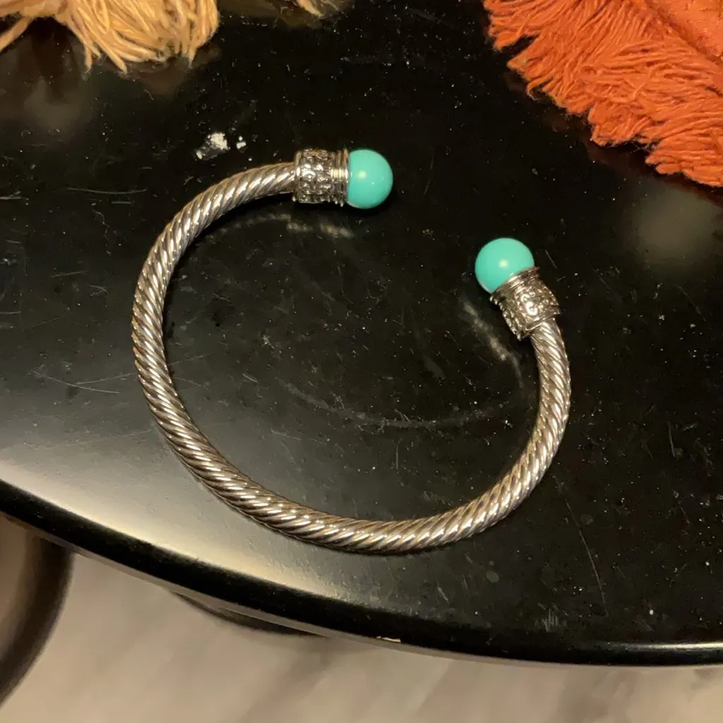 🩵Turquoise Flexible Slivertone Dangle Bracelet🩵 Silver - Image 3