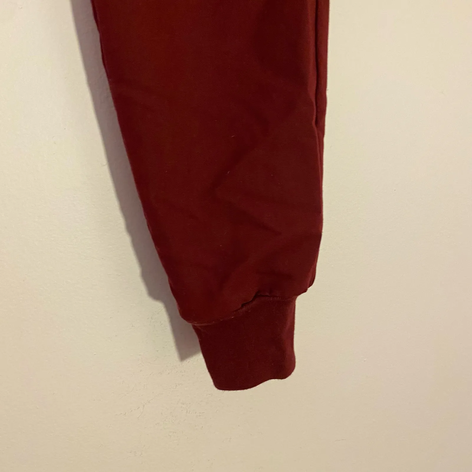 FIGS Burgundy Red Zamora Jogger Scrub Pants Uniform Women's size XXS Petite - Image 5