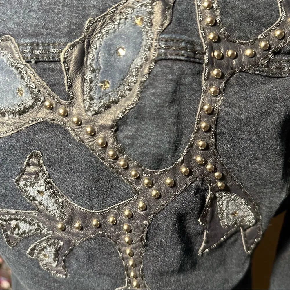 Brazil Roxx Women’s Distressed Embellished Studded Denim Jean Jacket Sz Small Blue - Image 8