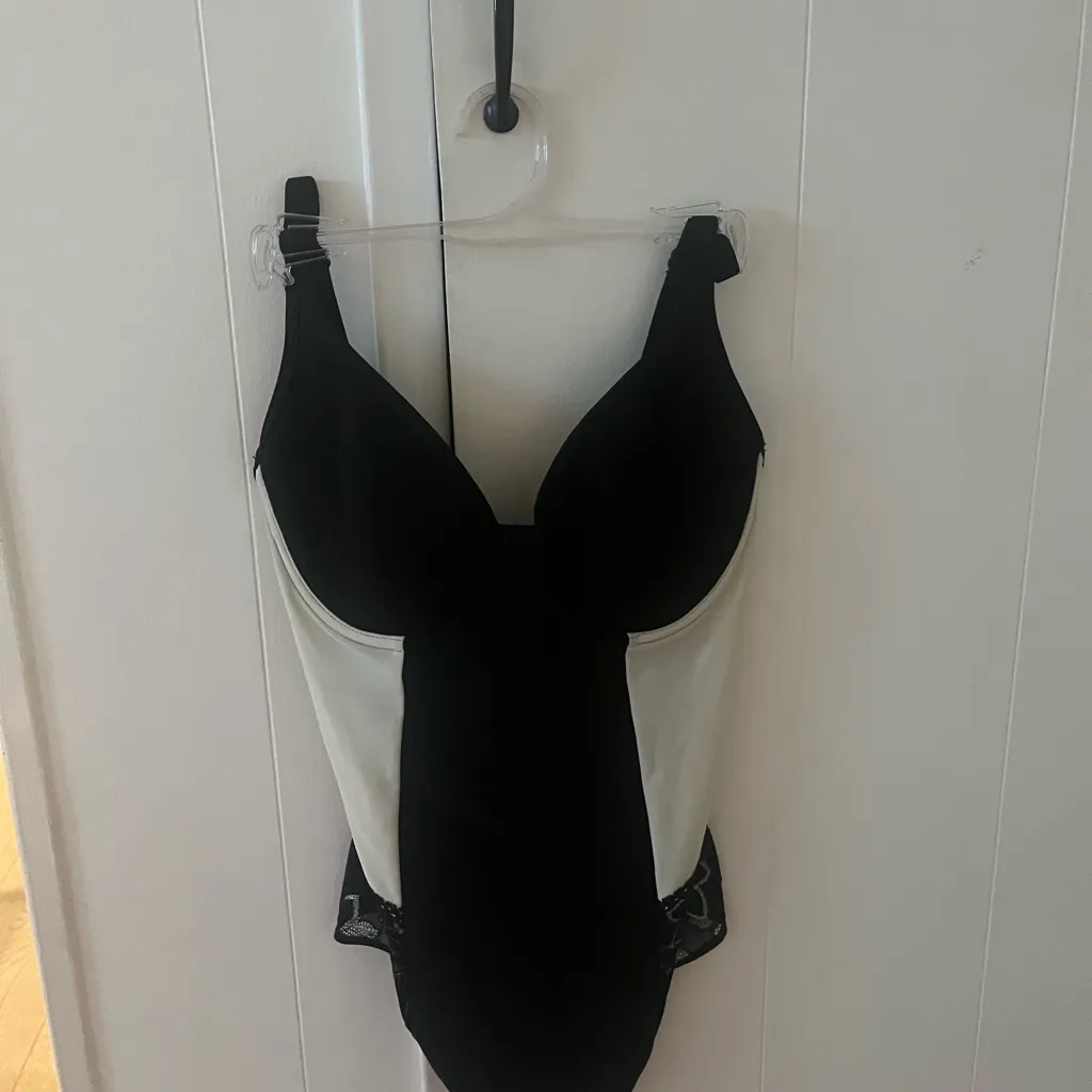 34B Teddy lingerie bodysuit nwt - Image 4