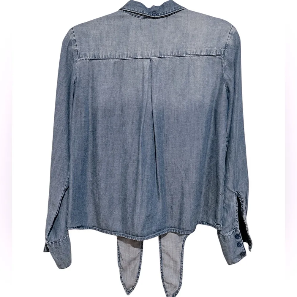 ANTHRO CLOTH & STONE TIE FRONT BLUE CHAMBRAY LYOCELL BUTTON UP LONG SLEEVE TOP - Image 3
