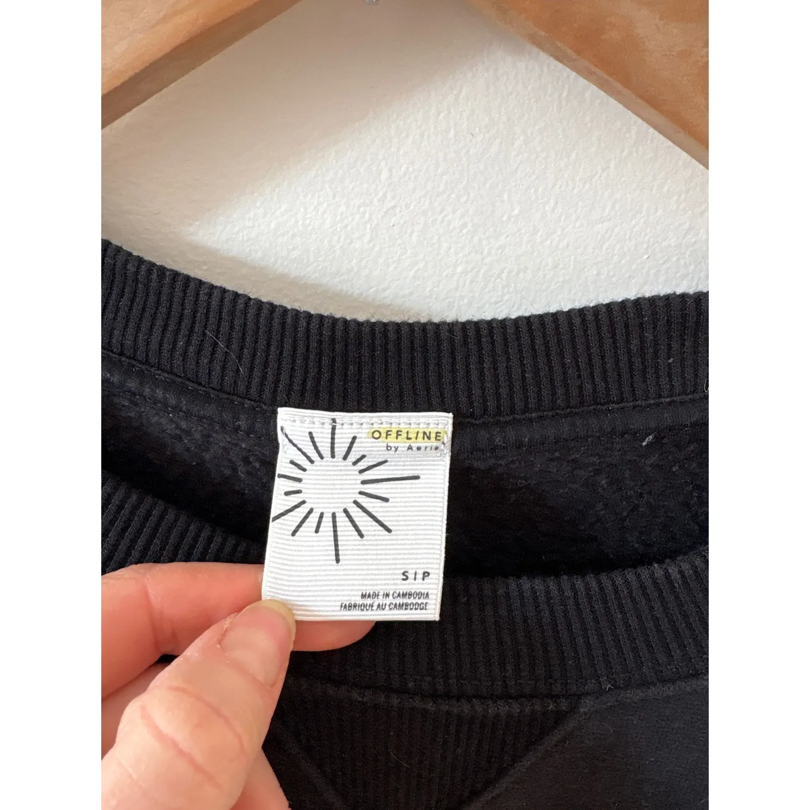 OFFLINE by Aerie Black Crewneck Sweatshirt Pullover Casual Comfort Size S - Image 2