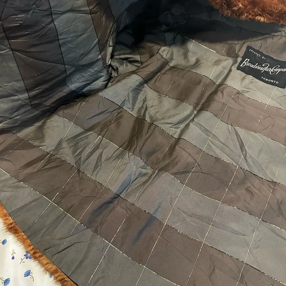 Vintage Women’s Mink Fur Lined Cropped Coat Mao Collar Button Closure. Brown Size M - Image 10