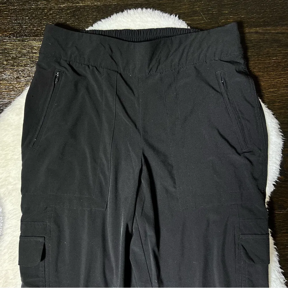 Athleta Chelsea Cargo Lined Jogger Pant in Black - Image 4