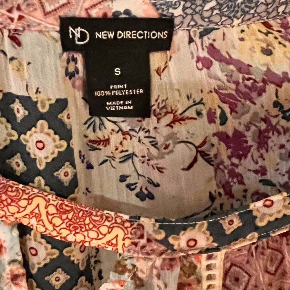 Boho top . New Directions brand. Size small - Image 5