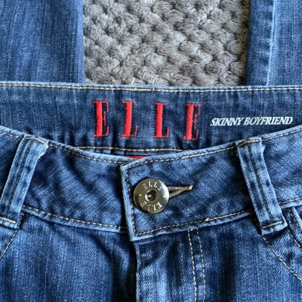 Women's Elle Skinny Boyfriend Denim Blue Jeans Size 8 EUC #6648 - Image 5