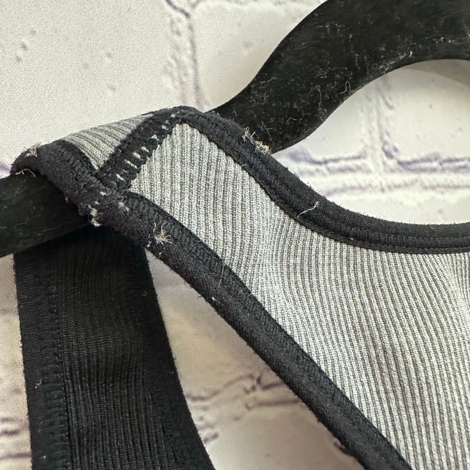 Aerie Black Gray Seamless Sports Bra Medium Sports Athletic Workout Gym - Image 3