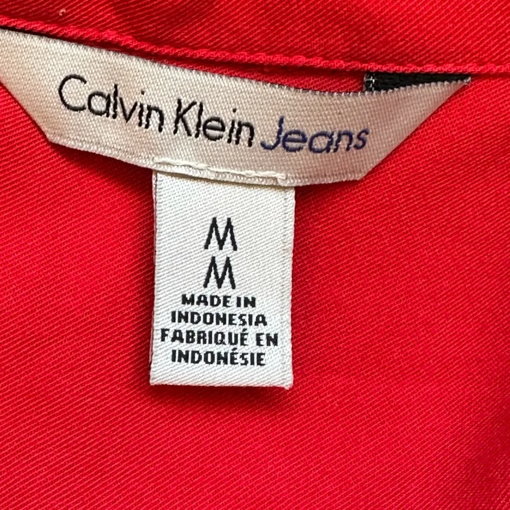 Calvin Klein Jeans Red Button Down Collar Blouse Metal Buttons 1 Pocket Sz M. Size M - Image 9