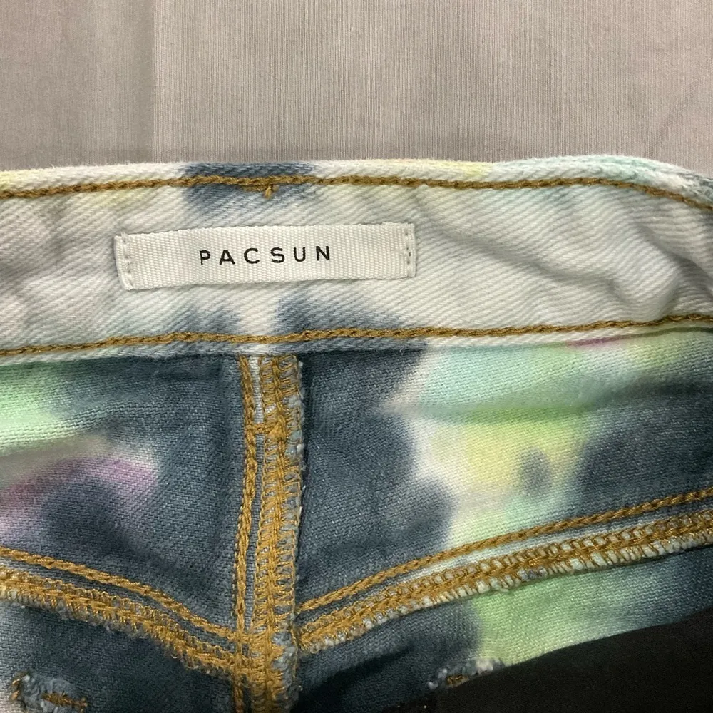 PacSun Shorts Womens 24 High‎ Rise Festival Tie Dye Denim Blue Green Cut Offs - Image 4