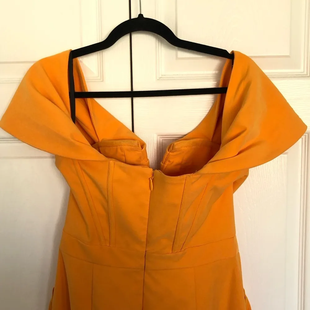 Orange Lavish Alice V-Front Off the Shoulder Jumpsuit Size US 8 - Image 9