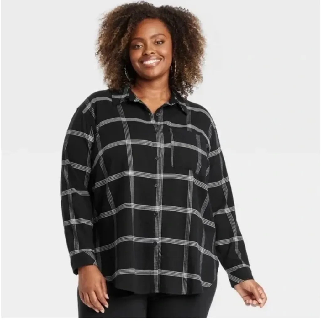 2X Black Checkered button down light flannel style Shirt - Image 9