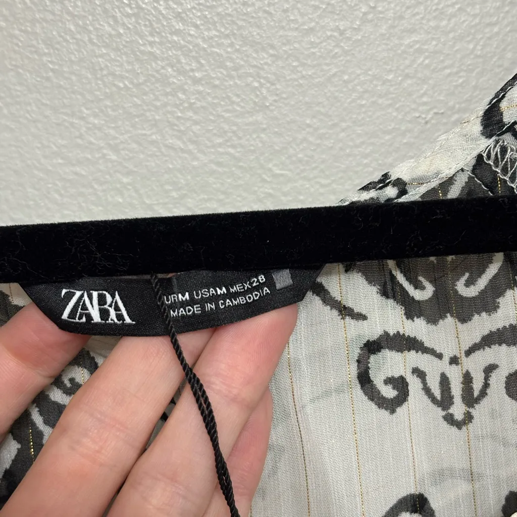 NWT Zara Sheer Metallic Printed Ruffle Blouse - Size M - Image 6