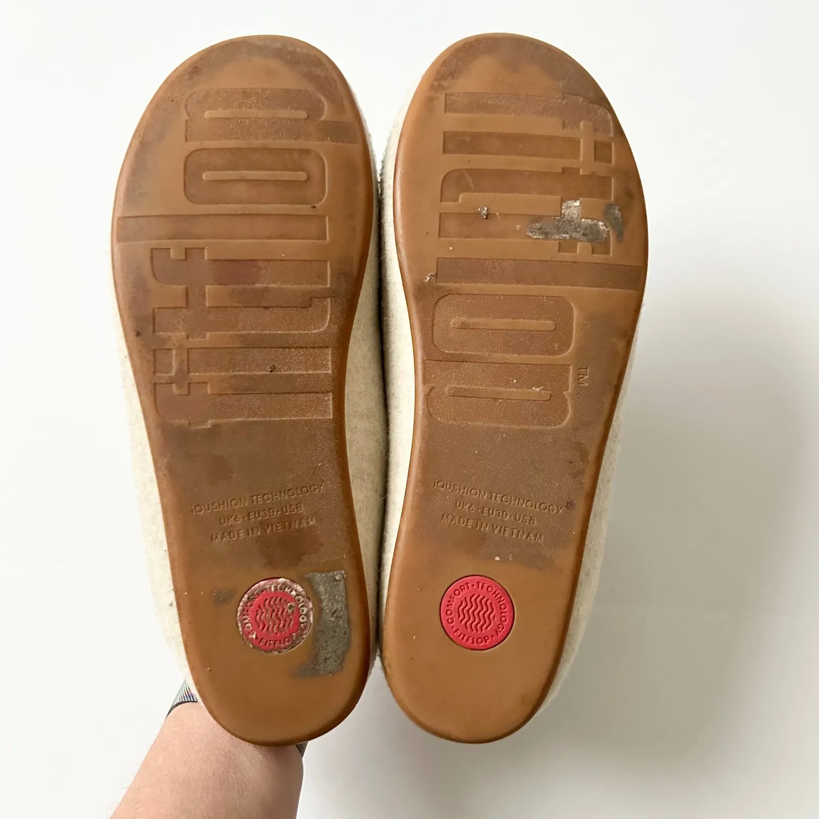 FitFlop Chrissie Cream Fuzzy Pom Pom Clogs Slippers Mule Shoes Size US 8 - Image 5