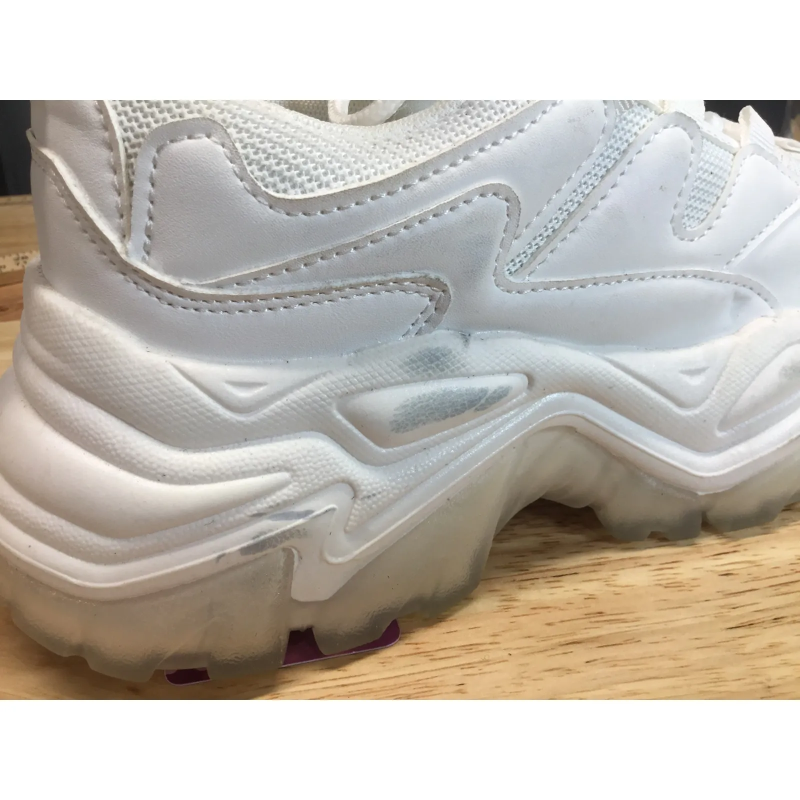 Madden Girl VENO01J1 Sneakers Women's 8.5 White Leather Lace Up Low Top Venomm - Image 7