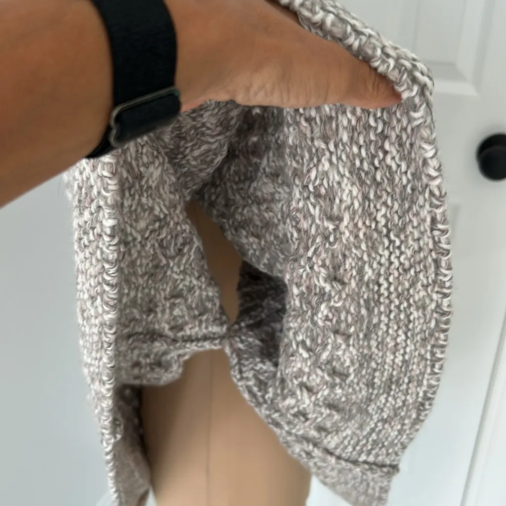 Alexandre Machado Portugal Handknit Hooded Poncho Gray Size undefined - Image 7