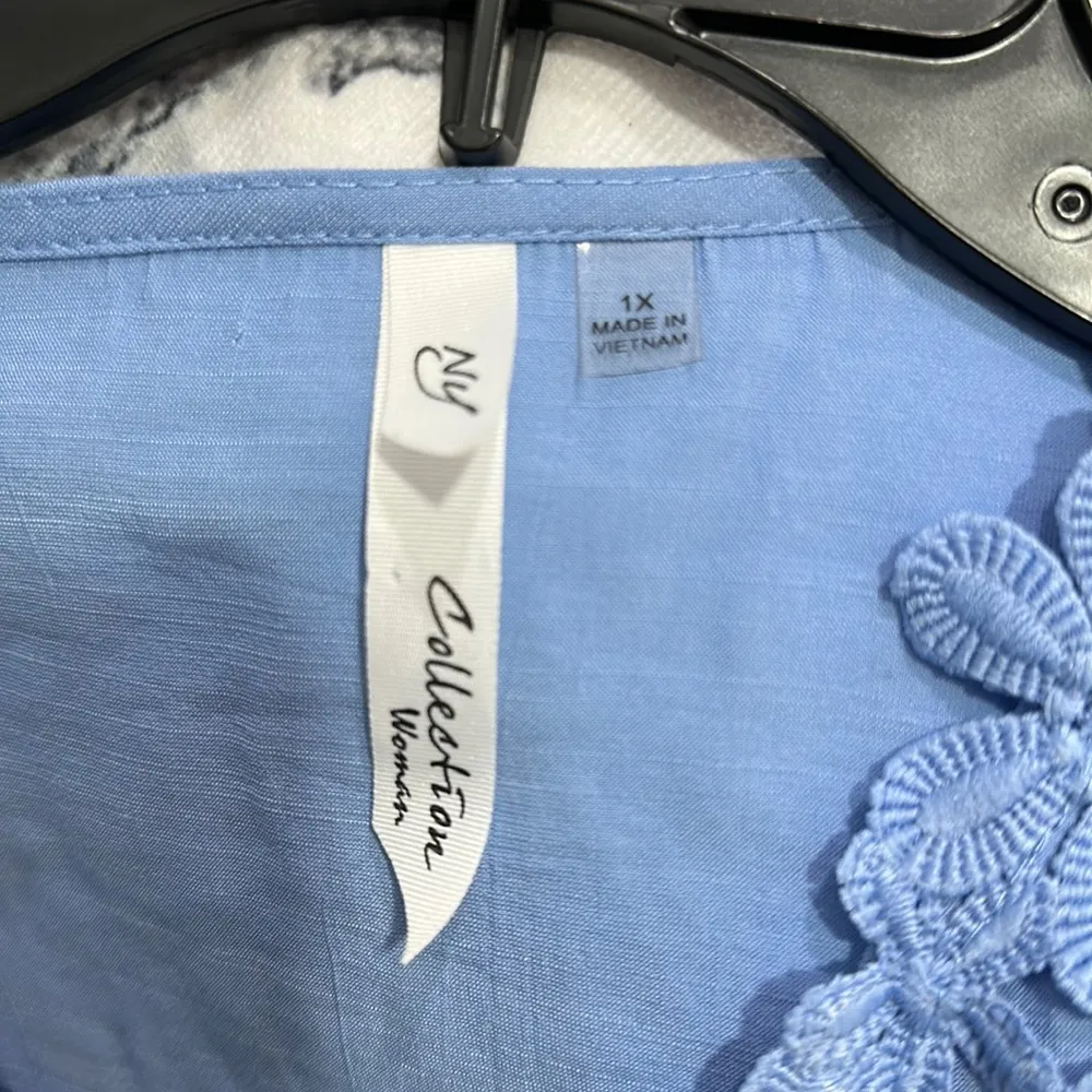 V Neck With Crochet Trim And Tie  Long Sleeve Top Sz 1 XL - Image 5