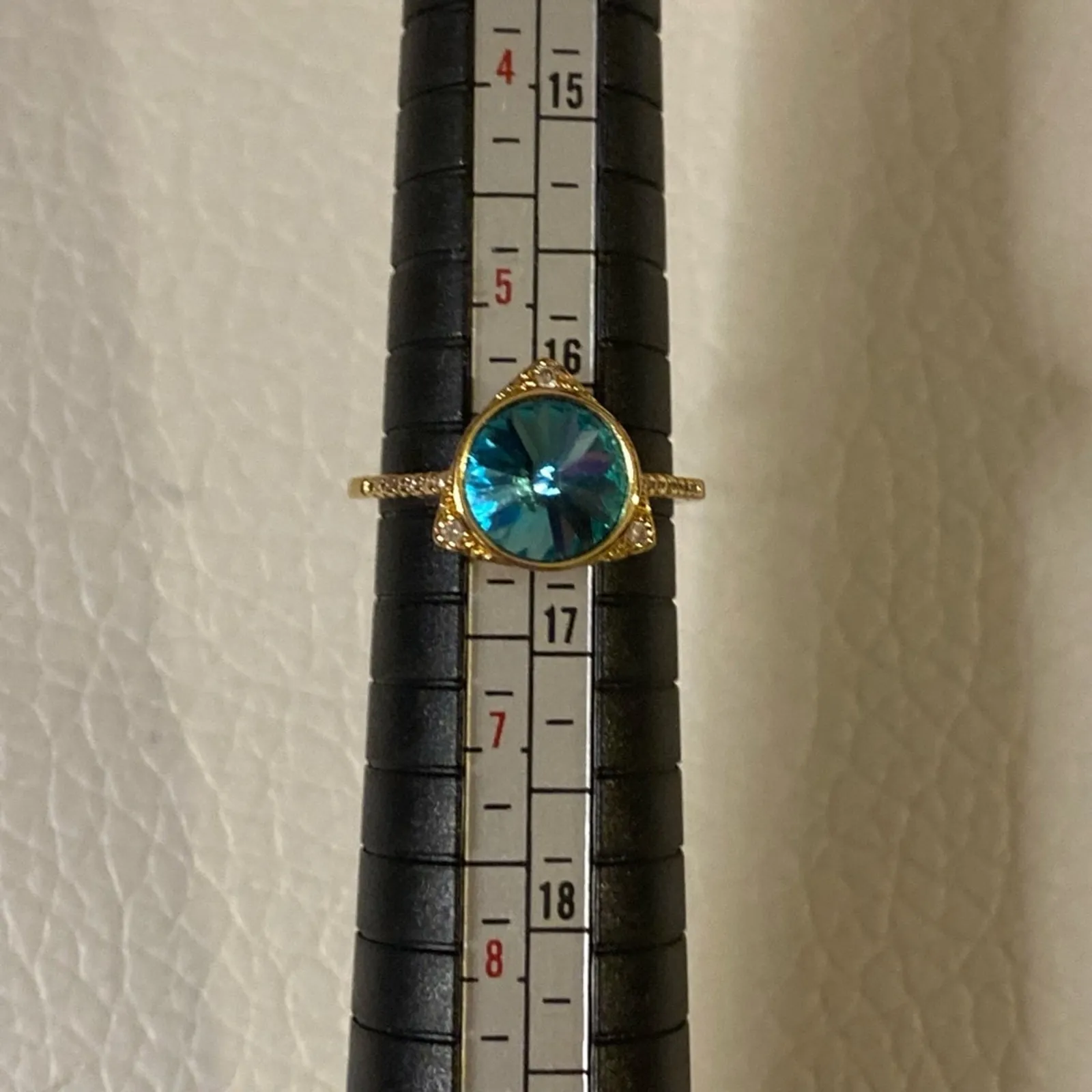 Vintage Gold Tone Statement Ring Blue Crystal Gem Size 7 - Image 4