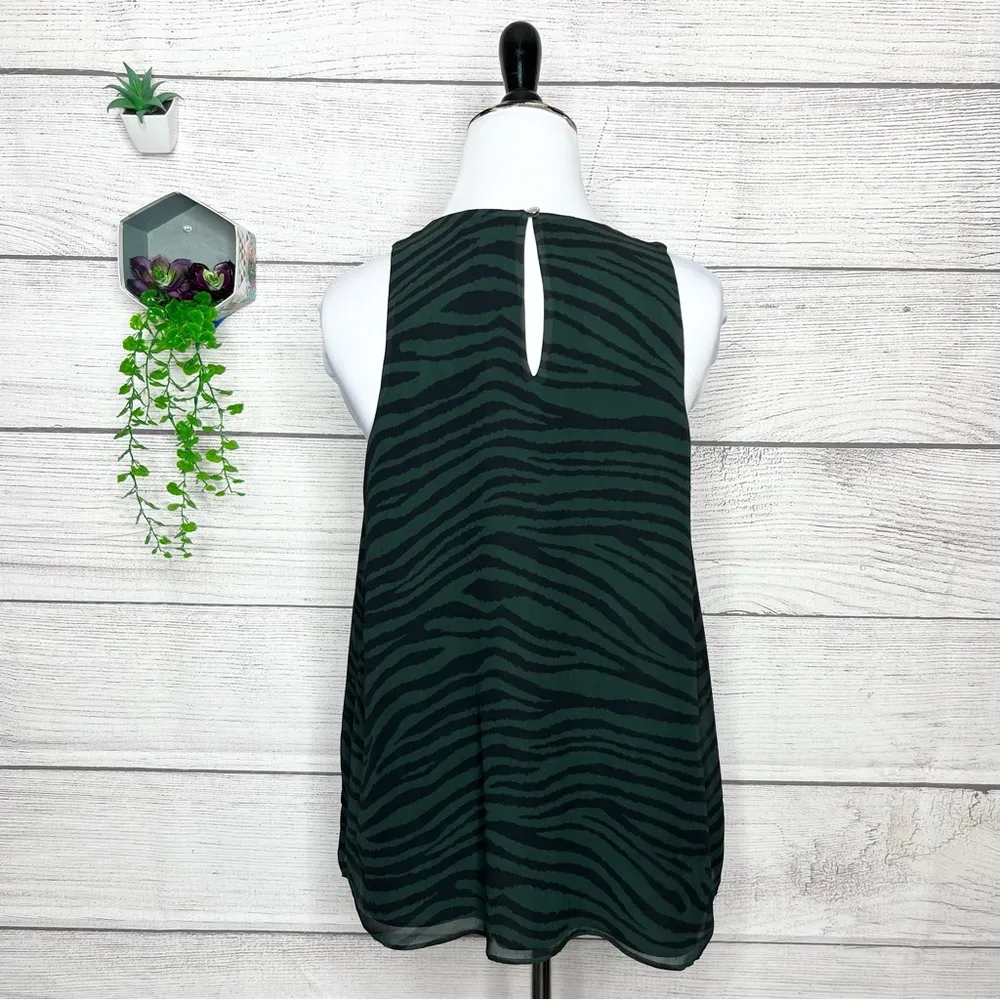 Vince Camuto Green & Black Tranquil Tiger Animal Print Sleeveless Blouse Small - Image 5