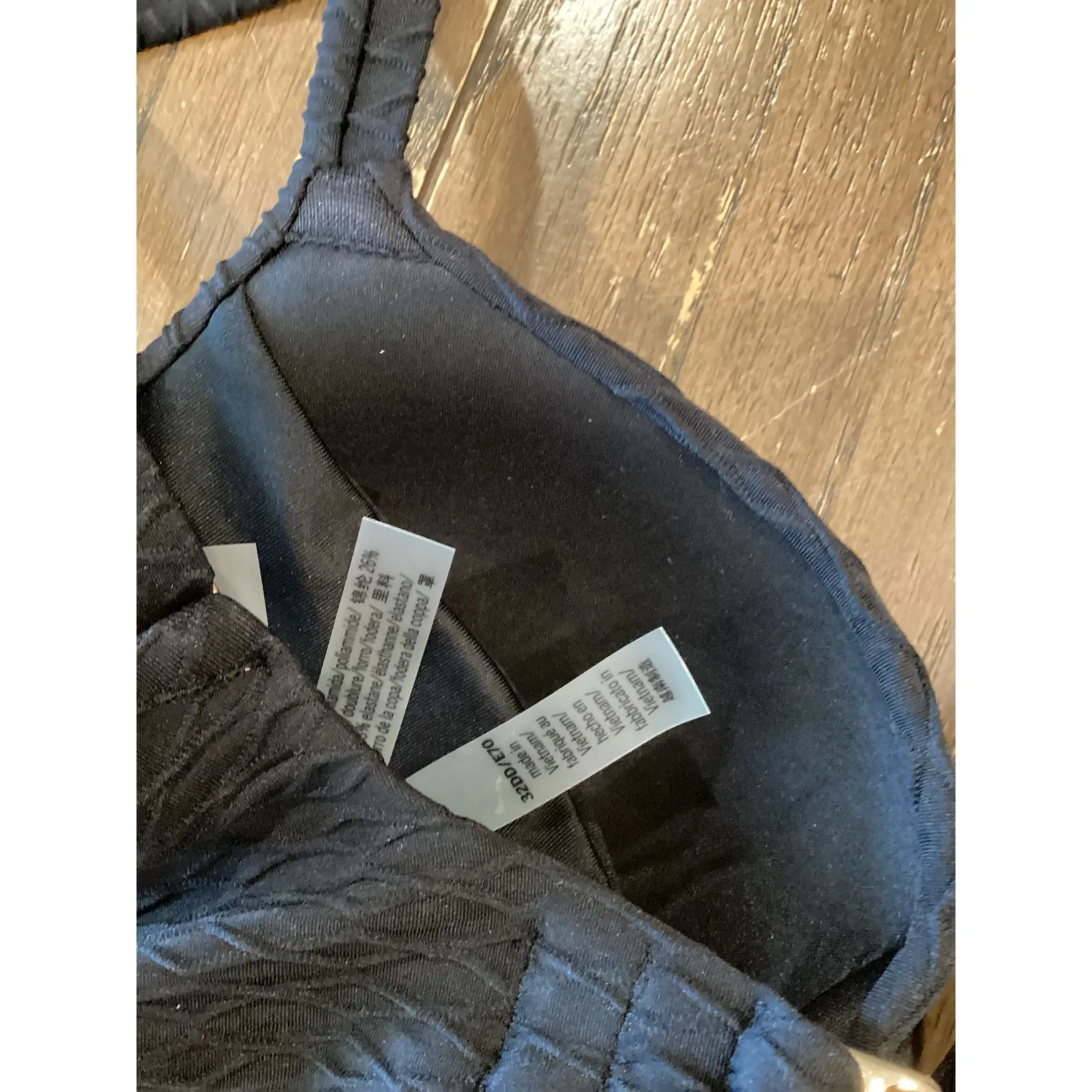 Victoria's Secret Swim Mix & Match textured Twist Push-Up Bikini Top Black 32DD - Image 6