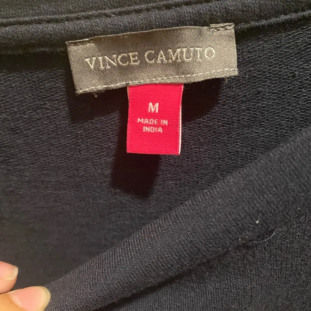 ‼️final sale‼️NWT VINCE CAMUTO WEEKEND black sweatshirt - Image 3