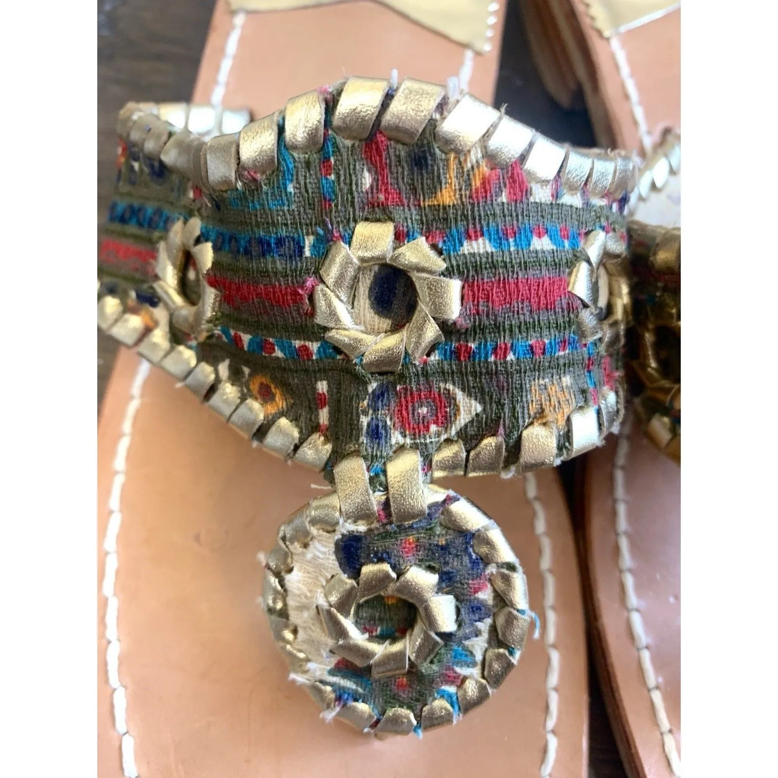 JACK ROGERS Navajo Hamptons Thong Sandals Whipstitch Paisley Gold 7.5 or 7 RARE - Image 2