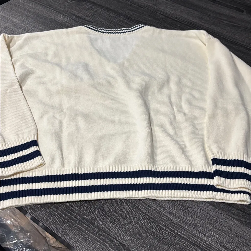 Lands' End Cream Sweater with Navy Accents - Image 3