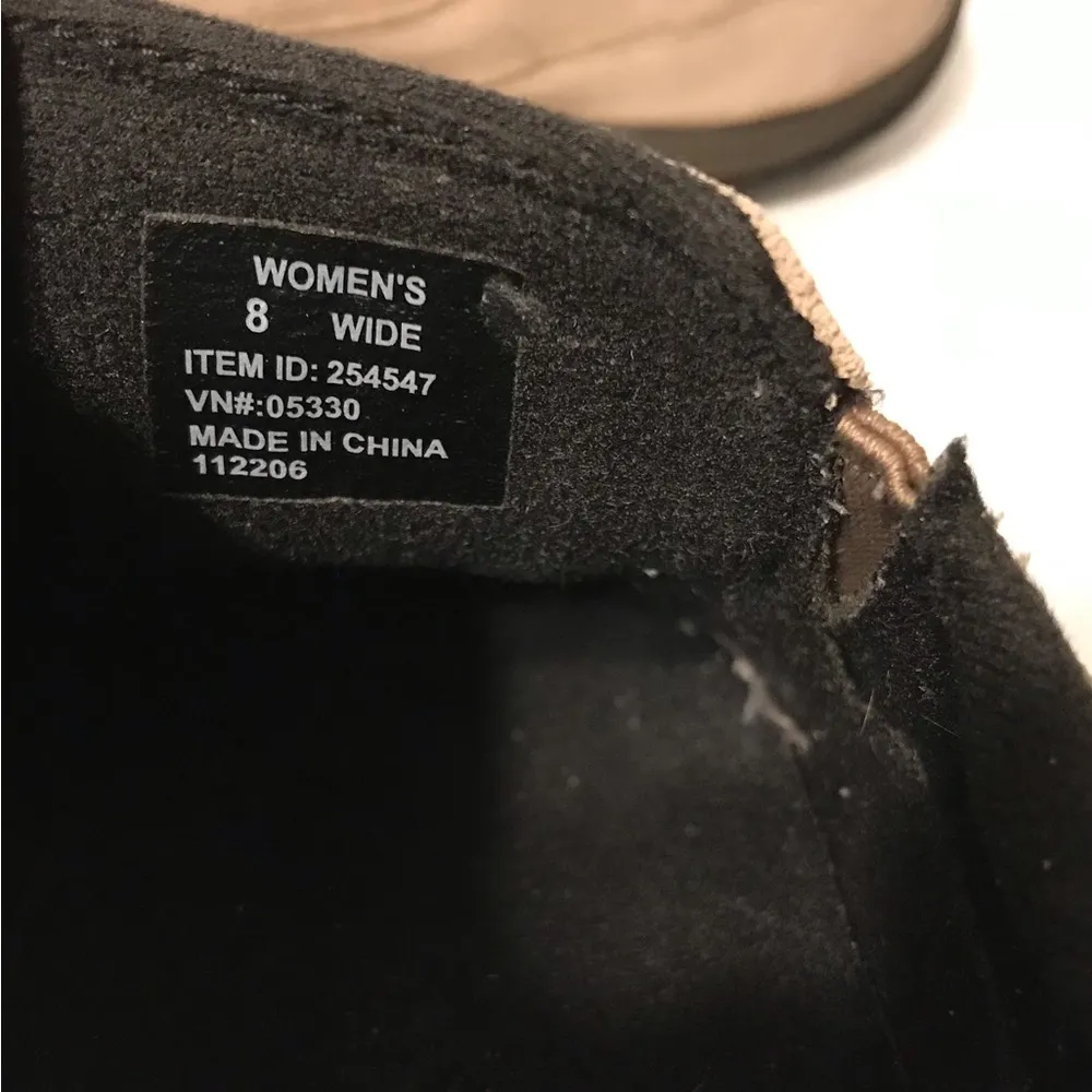 L.L. Bean suede slip on comfort moss shoe women size 8 W - Image 11