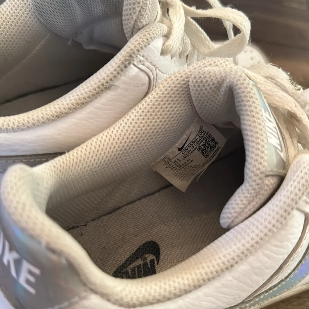 Nike Court Vision Low Iridescent - Image 11