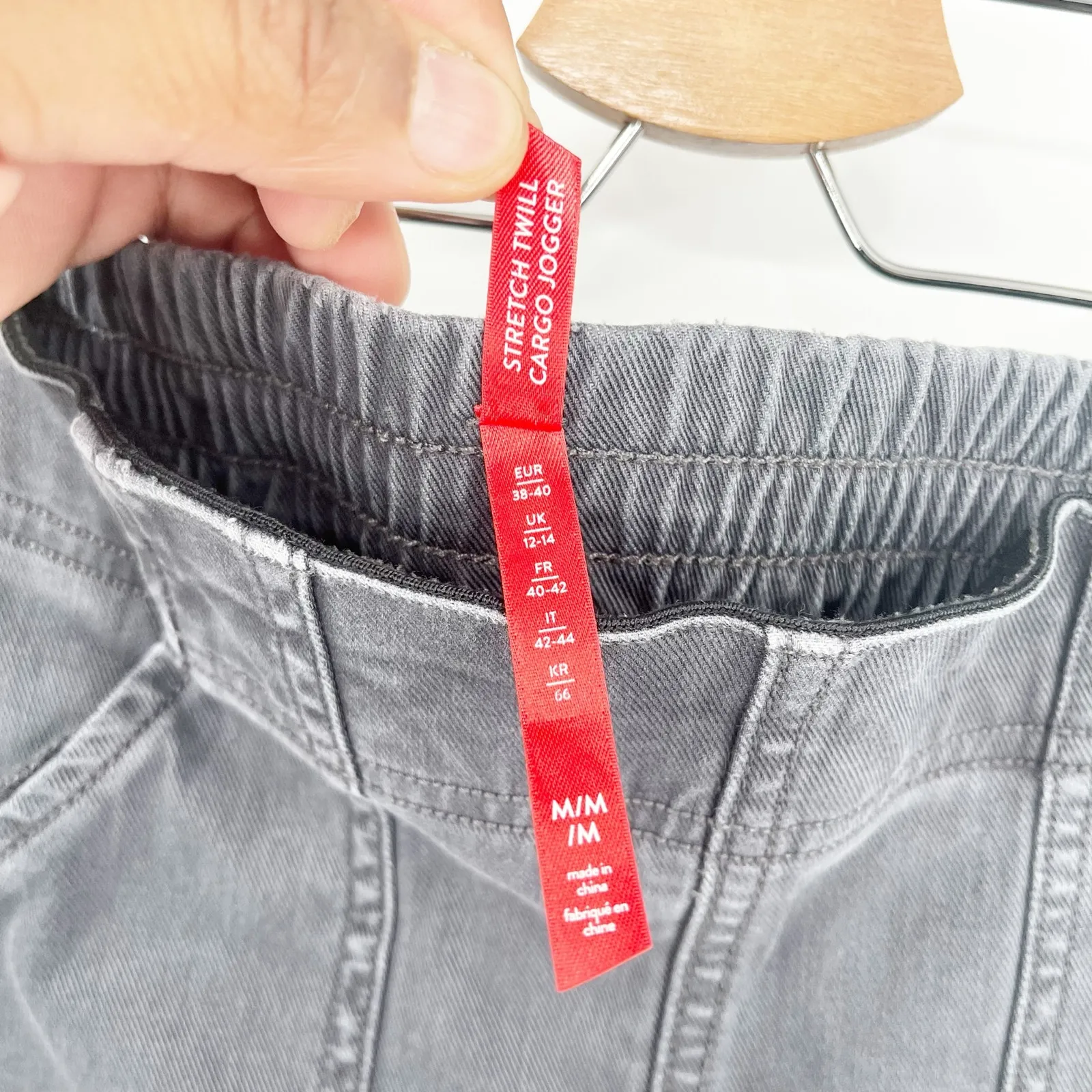 Spanx Womens Gorpcore Ankle Zip Stretch Twill Cargo Jogger Pants Size M Gray‎ - Image 9