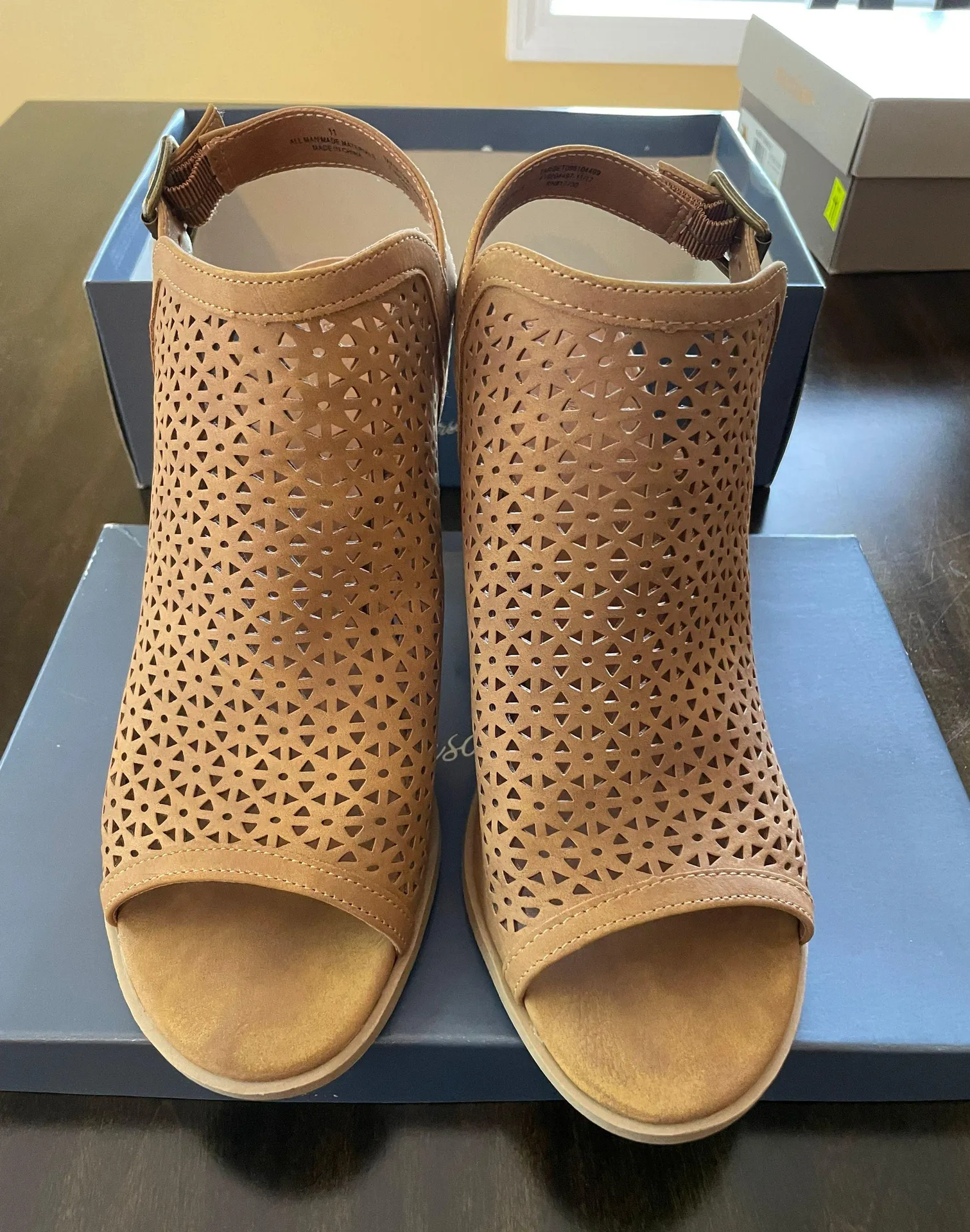 Universal Threads Wedges - Image 3