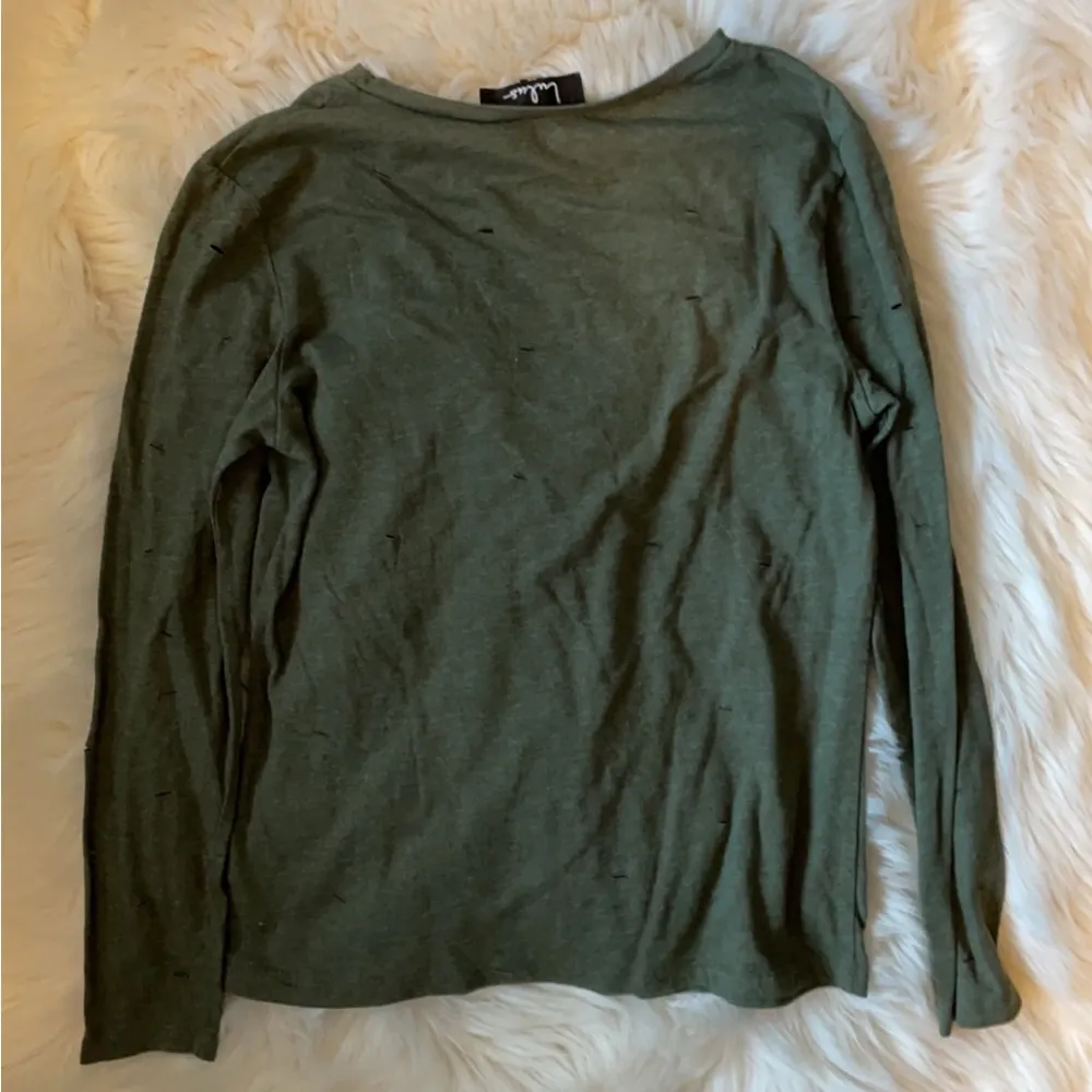LULU’S CUTTING EDGE OLIVE GREEN DISTRESSED LONG SLEEVE TEE - Image 7