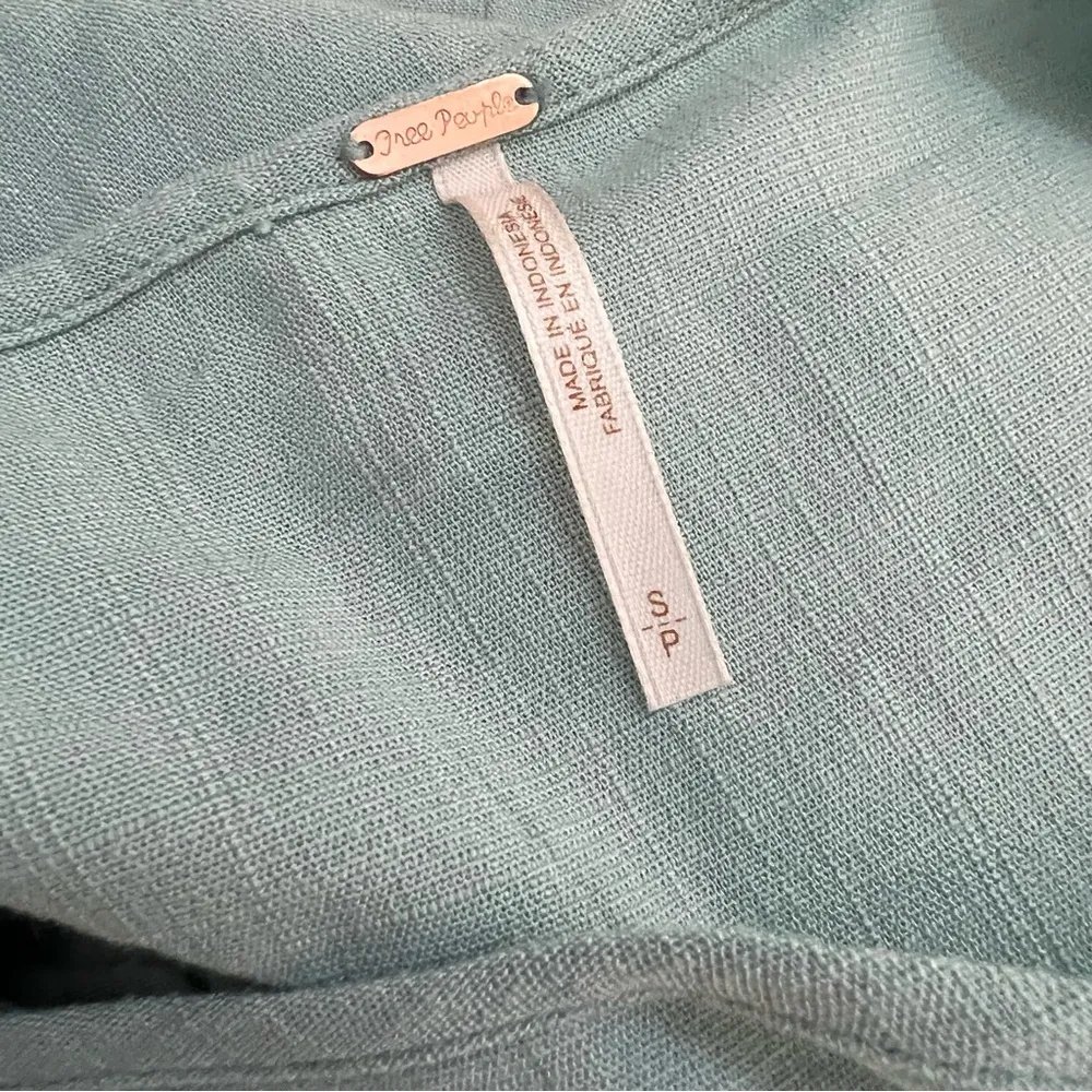 Free People Clear Skies Cold Shoulder Dress Size Small S Asymmetric oversized - Image 6