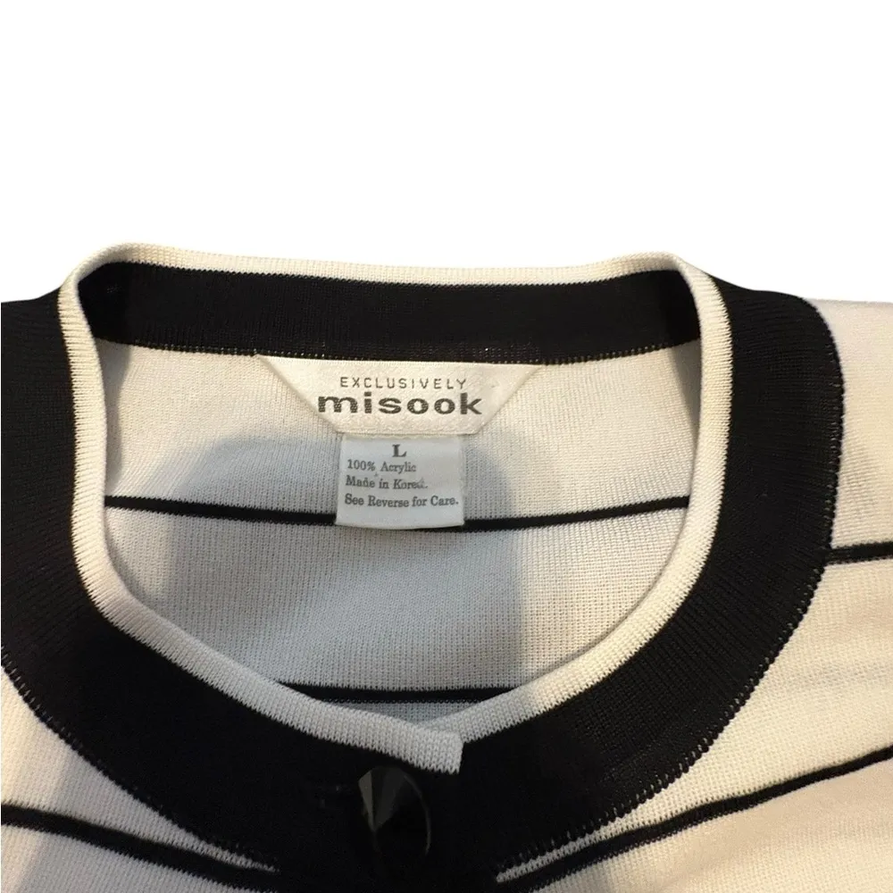Misook black and white striped one button long sleeve cardigan size large - Image 4