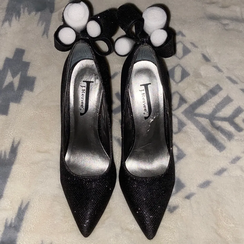 BLACK GLITTER RUFFLE PUMPS Bows Pointy Toe Spike Heel NEW J RENEE Size 7 - Image 2