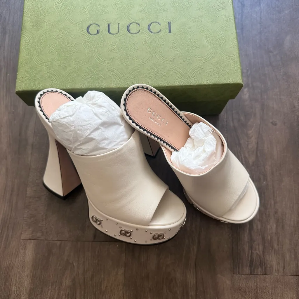 Brand New Authentic Gucci Womens Janaya Sandal GG Studded Leather Platform Mule - Image 2