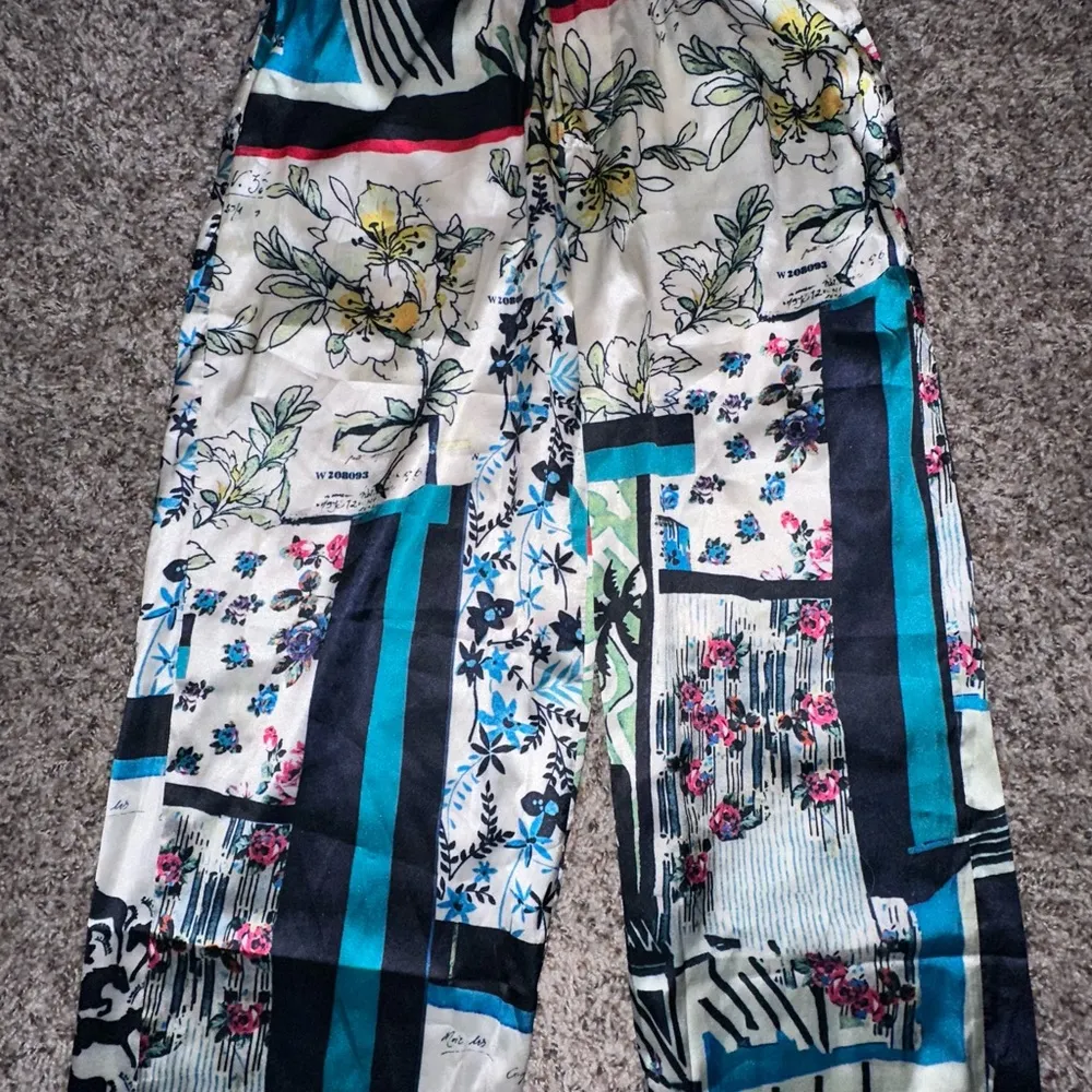 NWT  Abstract Satin Women’s Wide Leg Pants - Image 3