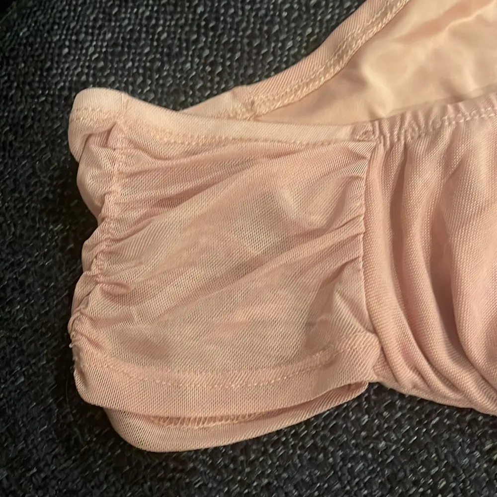 Guess top with cinch front - Image 7