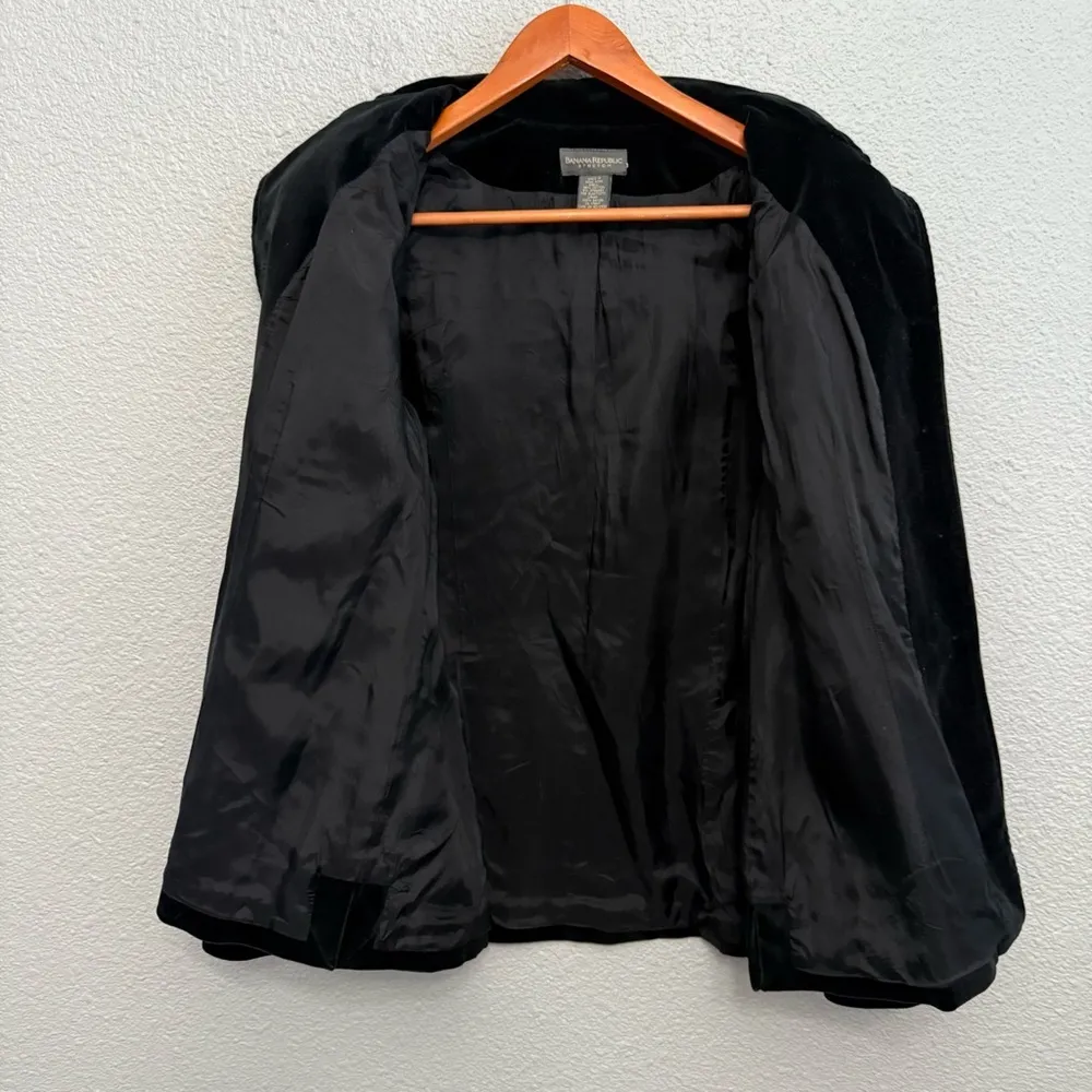 Banana Republic Stretch‎ Velvet Jacket Size 8 - Image 3