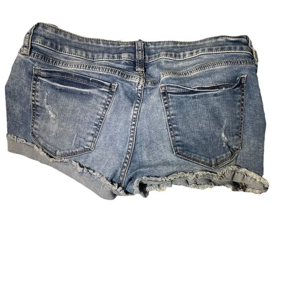 ARIZONA Jean Short Shorts Size 0, Distressed 5 pocket zipper and button closure‎ - Image 2