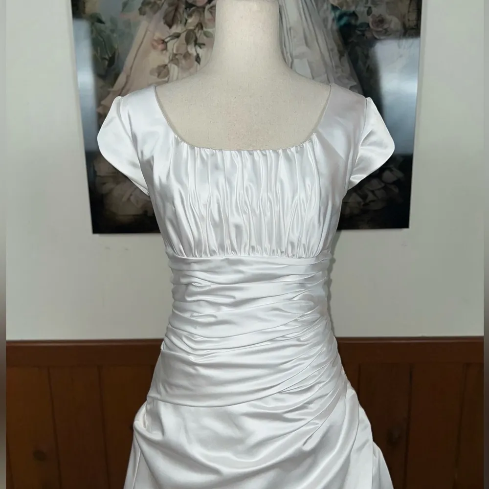 Beautiful Vintage Y2K Eternity Satin Ruched Wedding Gown! White Size 10 - Image 3